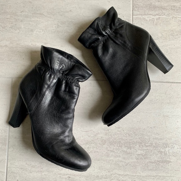 LOFT Shoes - LOFT Black Leather Booties